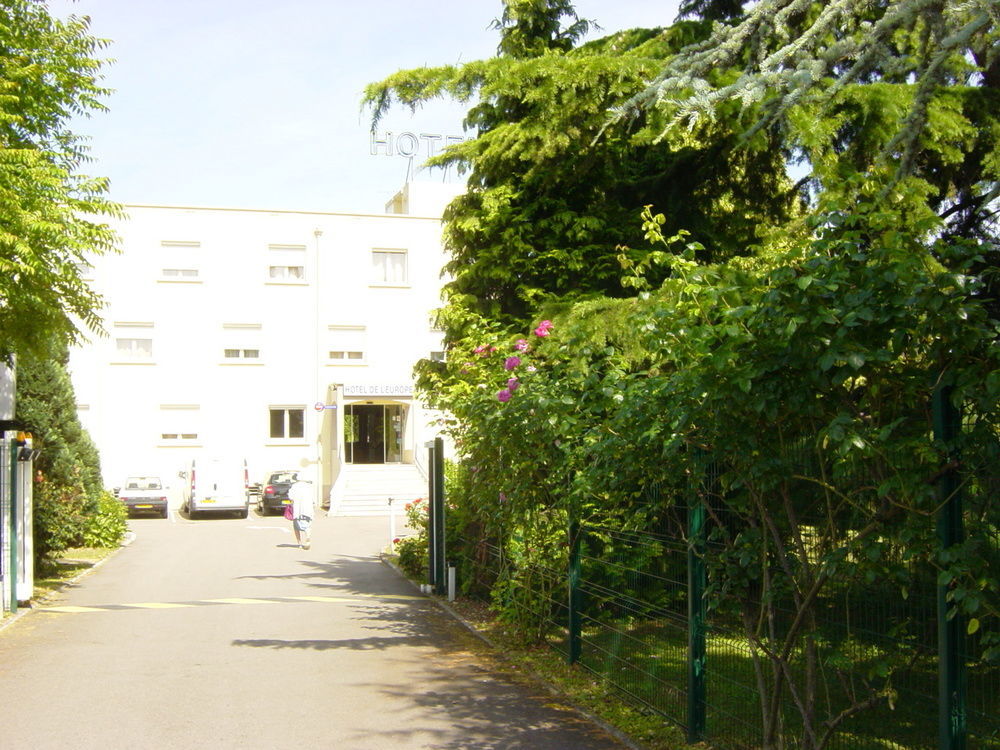 Hotel De L'Europe Pierre-Bénite Exterior foto